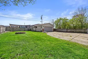 3317 Kennsington Square Rd, Sturtevant, WI 53177 - Photo 24