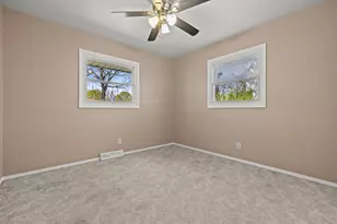 3317 Kennsington Square Rd, Sturtevant, WI 53177 - Photo 14