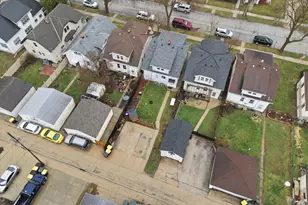 2219 S 70th St, West Allis, WI 53219 - Photo 24
