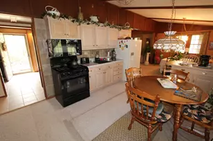 308 Highridge Rd, Burlington, WI 53105 - Photo 4