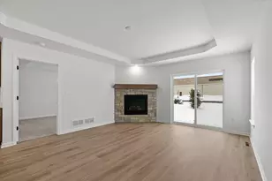 516 Hunter Oaks Blvd, Watertown, WI 53094 - Photo 6