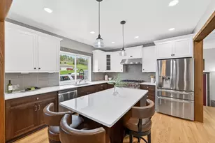 S25W27133 Rocky Hills Ct, Waukesha, WI 53188 - Photo 2