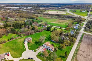S25W27133 Rocky Hills Ct, Waukesha, WI 53188 - Photo 46