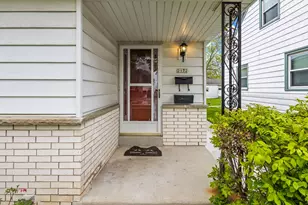 2172 S 109th St, West Allis, WI 53227 - Photo 18