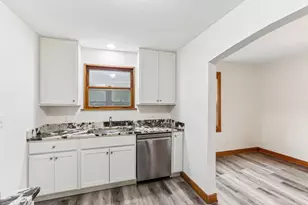 4260 N 93rd St, Wauwatosa, WI 53222 - Photo 16