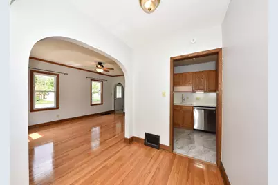 927  Genesee St, Waukesha, WI 53186 - Photo 10