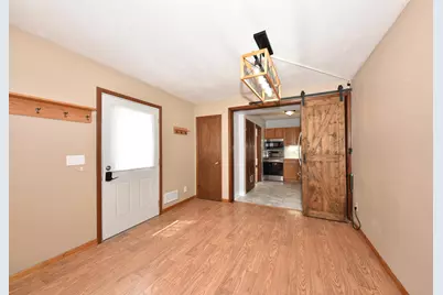 927  Genesee St, Waukesha, WI 53186 - Photo 20