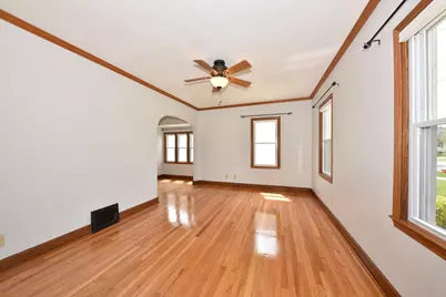 927  Genesee St, Waukesha, WI 53186 - Photo 4