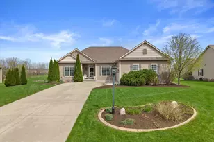 N42W22814 Beacon Ct, Pewaukee, WI 53072 - Photo 44