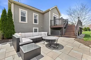N42W22814 Beacon Ct, Pewaukee, WI 53072 - Photo 8
