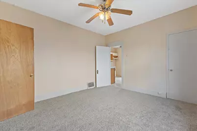 2401  Hansen Ave, Racine, WI 53405 - Photo 6
