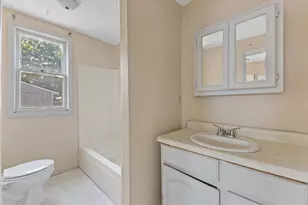 2401 Hansen Ave, Racine, WI 53405 - Photo 4