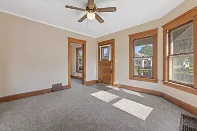 2401  Hansen Ave, Racine, WI 53405 - Photo 10