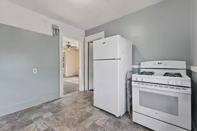 2401  Hansen Ave, Racine, WI 53405 - Photo 16