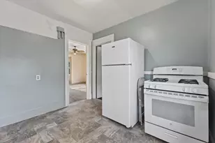 2401 Hansen Ave, Racine, WI 53405 - Photo 16