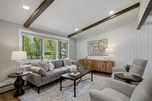 1015 W Devonshire Rd, Delafield, WI 53018 - Photo 2
