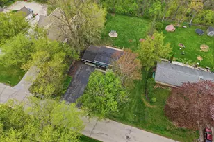 1015 W Devonshire Rd, Delafield, WI 53018 - Photo 44