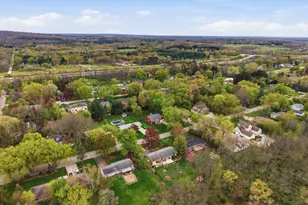 1015 W Devonshire Rd, Delafield, WI 53018 - Photo 52