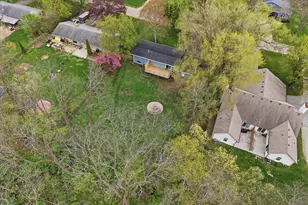 1015 W Devonshire Rd, Delafield, WI 53018 - Photo 46