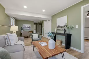 1015 W Devonshire Rd, Delafield, WI 53018 - Photo 28