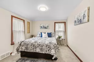1913 E Eden Pl, Saint Francis, WI 53235 - Photo 16