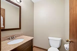 7307 S Delaine Dr, Oak Creek, WI 53154 - Photo 20