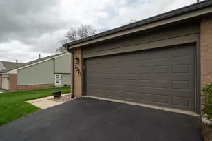 7307 S Delaine Dr, Oak Creek, WI 53154 - Photo 28