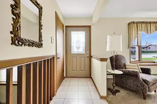 W174N9433 Devonwood Rd, Menomonee Falls, WI 53051 - Photo 16