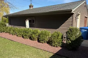 6770 Lee Harbor Ln, Black Wolf, WI 54902 - Photo 10