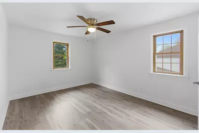 5616  Beaver Ct, Greendale, WI 53129 - Photo 12