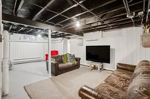 2536 N 81st St, Wauwatosa, WI 53213 - Photo 26