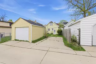 2051 S 57th St, West Allis, WI 53219 - Photo 30