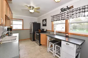 3337 E Waterford Ave, Saint Francis, WI 53235 - Photo 6