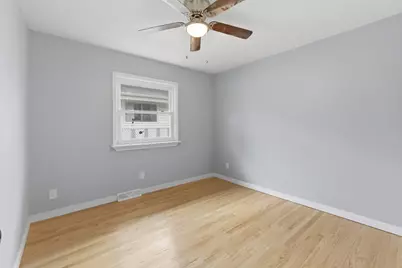 2619 E Bolivar Ave, Saint Francis, WI 53235 - Photo 10