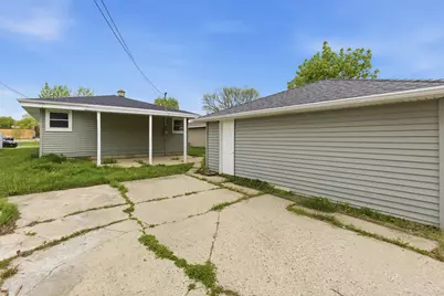 2619 E Bolivar Ave, Saint Francis, WI 53235 - Photo 20
