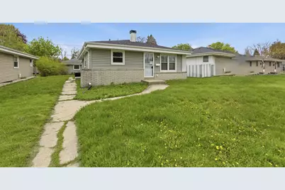 2619 E Bolivar Ave, Saint Francis, WI 53235 - Photo 2