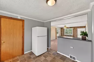 3561 S 31st St, Greenfield, WI 53221 - Photo 12