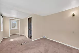 3561 S 31st St, Greenfield, WI 53221 - Photo 14