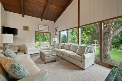 5790  Schneider Ct, West Bend, WI 53095 - Photo 8