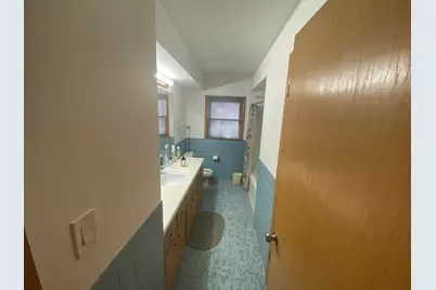 8515 W Hampton Ave, Milwaukee, WI 53225 - Photo 12