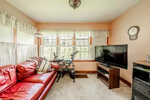 310 Zion St, Hartland, WI 53029 - Photo 16