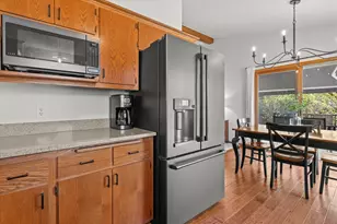 N76W15272 Prairie Ln, Menomonee Falls, WI 53051 - Photo 10