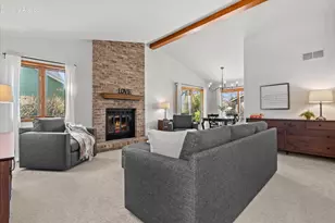N76W15272 Prairie Ln, Menomonee Falls, WI 53051 - Photo 4