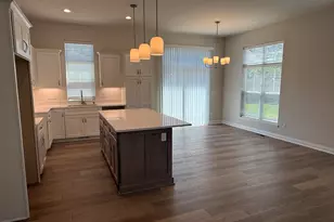369 Evergreen Ln, Pewaukee, WI 53072 - Photo 10
