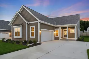 369 Evergreen Ln, Pewaukee, WI 53072 - Photo 2