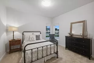 369 Evergreen Ln, Pewaukee, WI 53072 - Photo 18