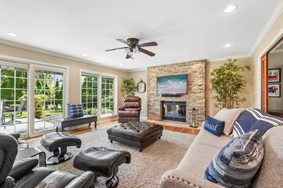 W69N346  Evergreen Blvd, Cedarburg, WI 53012 - Photo 2