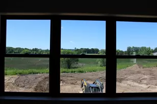947 Drumlin Dr, Kewaskum, WI 53040 - Photo 6