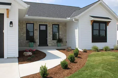 947  Drumlin Dr, Kewaskum, WI 53040 - Photo 2