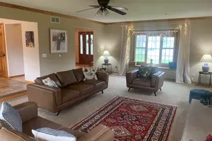 8187 S Four Oaks Ct, Franklin, WI 53132 - Photo 18